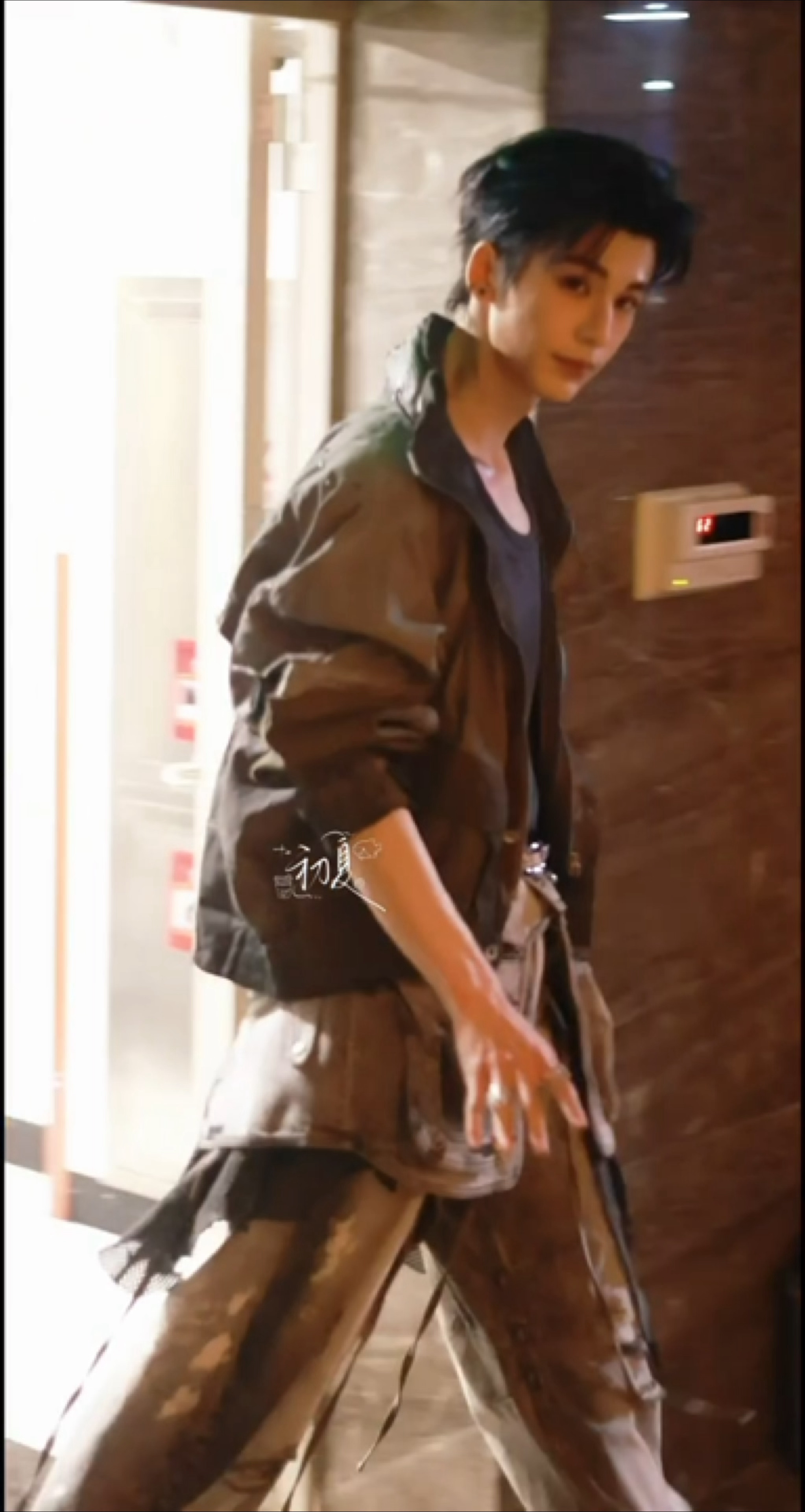 张凌赫丨诡秘 这集是我为你定制的末日废土风男主 张凌赫开推4凌晨下班 开推4废土