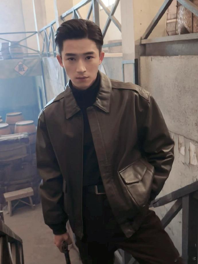 谁还没被王星越的成长打动！几年前的旧剧仍被平台看重，足见认可度～二十岁就有亮眼演