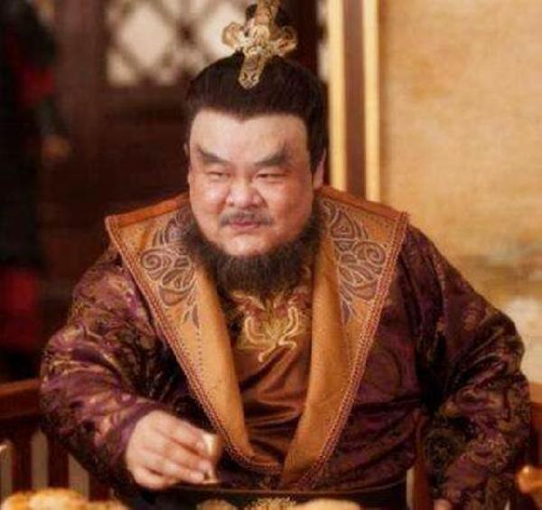 《安禄山不是“胖子反贼”，他是盛唐最老练的“社会工程学大师”——他没造反，他在给