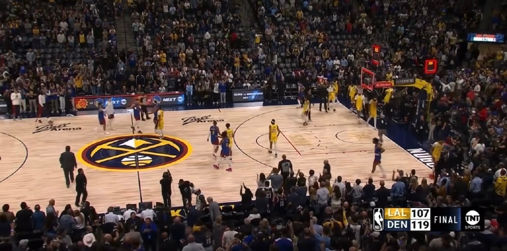 #湖人揭幕战不敌掘金##湖人vs掘金##掘金战胜湖人# 全场比赛结束，湖人107