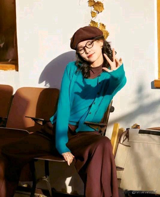 跟年轻女性打招呼，牢记“六不喊”，别一开口就惹人反感
 
平时问路、搭讪、职场沟