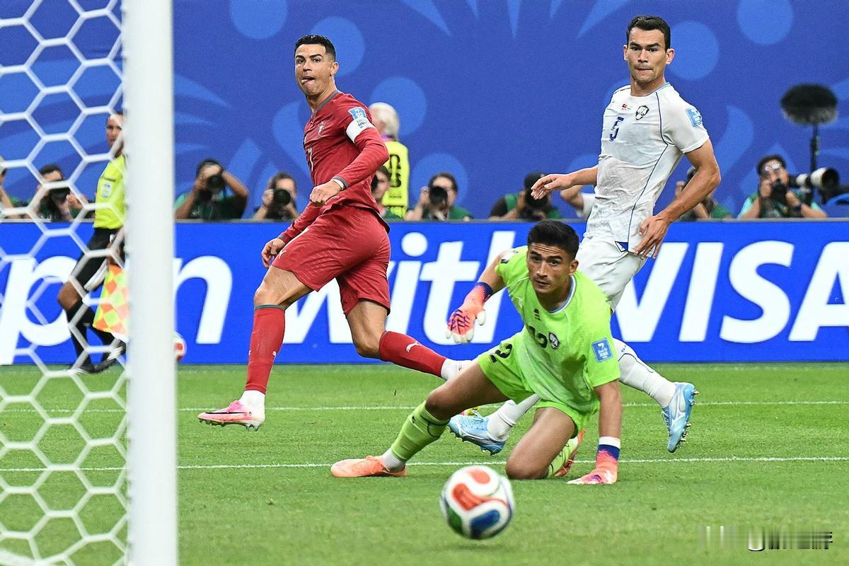 疯狂的5-0！世界杯狂欢夜，C罗骗过全世界刷爆纪录，四大巨星内卷

本届世界杯堪