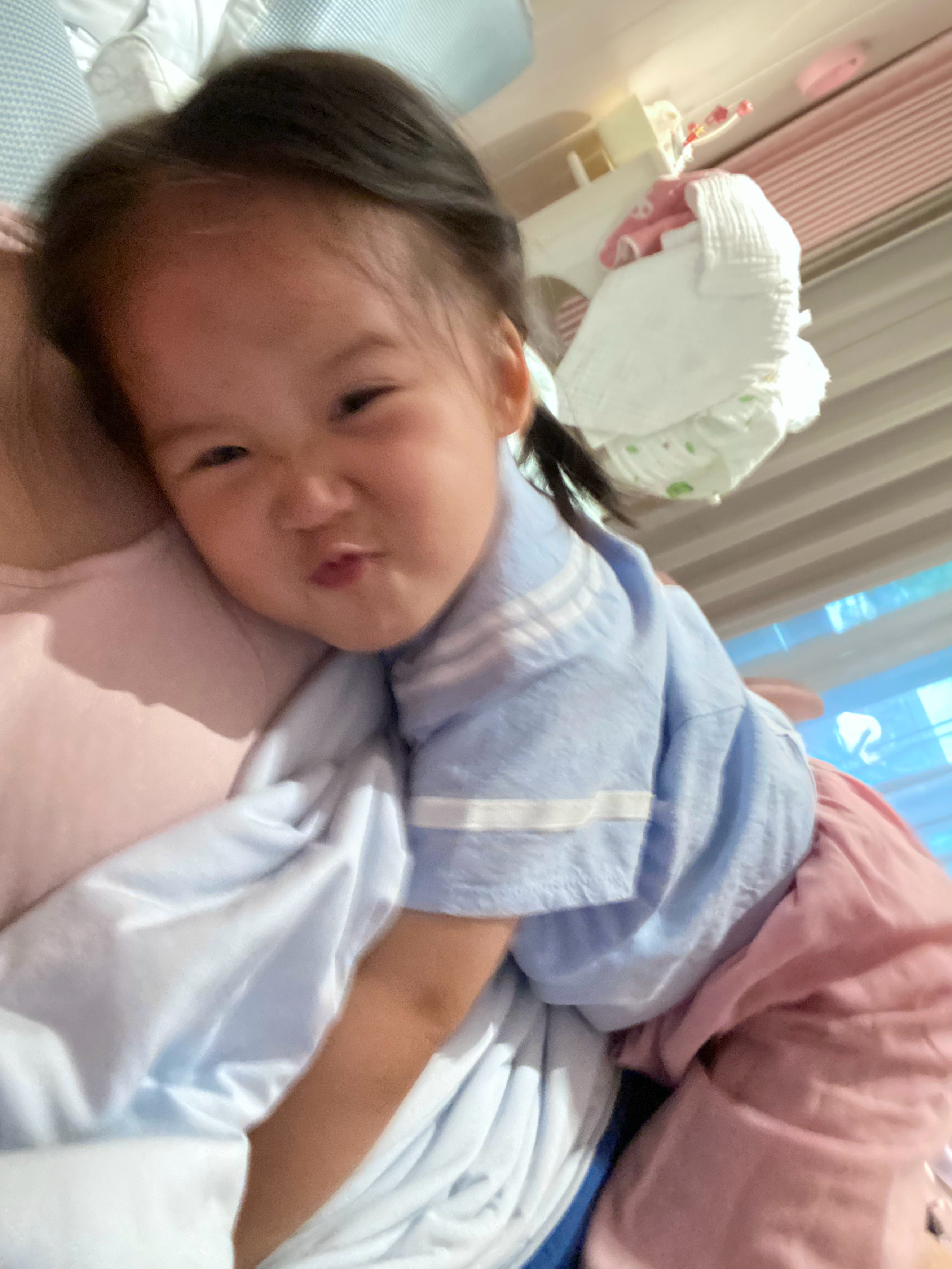 我觉得11拍照还挺好看的！。有种古早爱疯质感 ​​​