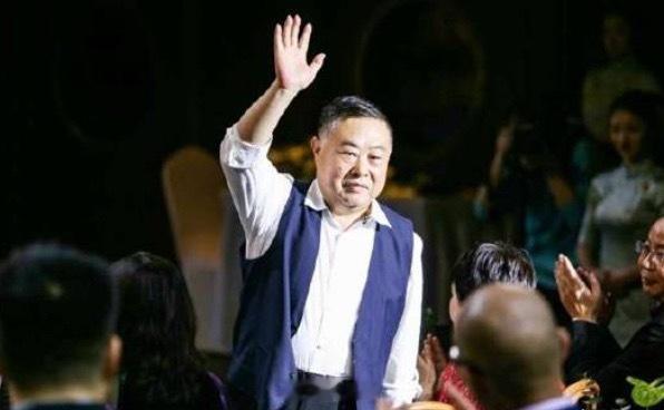 老乡鸡五年五次冲击 IPO 未果，估值从 181 亿降至约 90 亿 