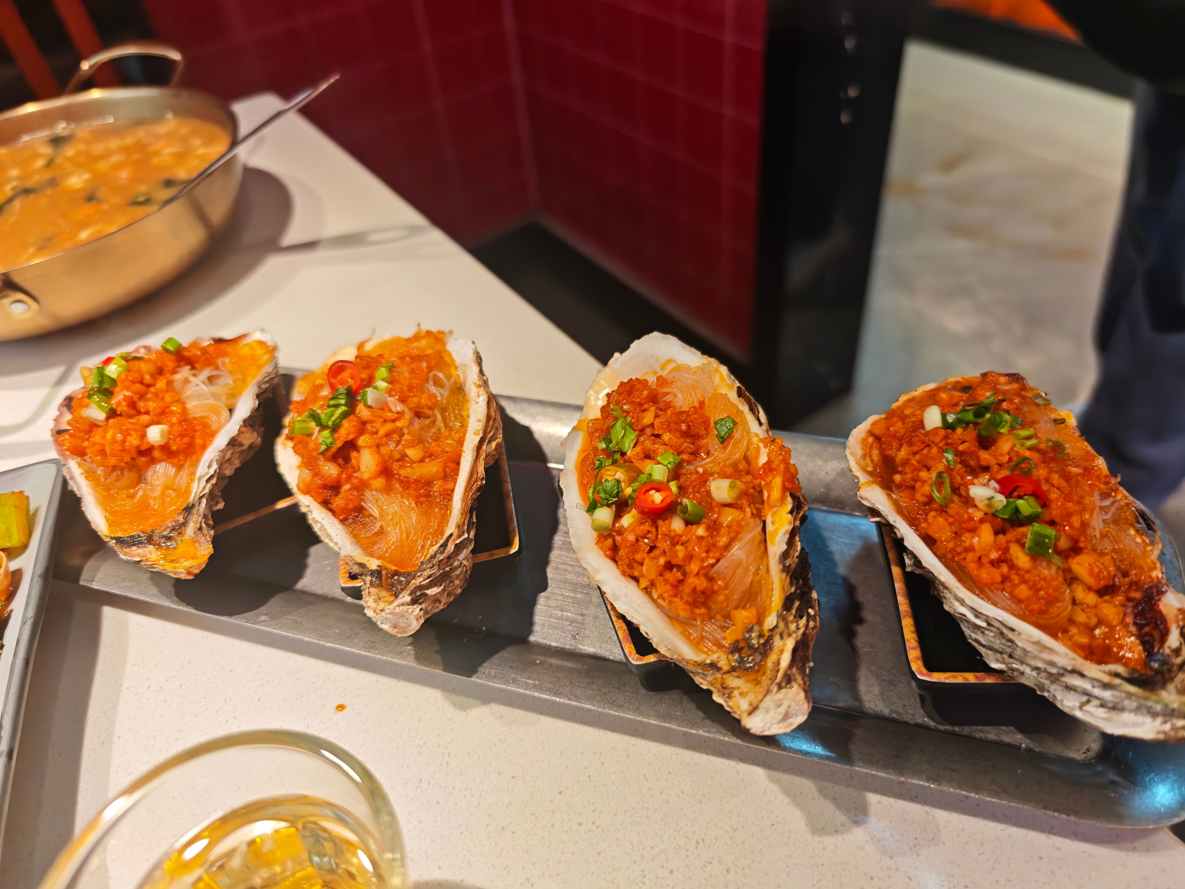 你敢信么？图1这一锅蒸汽海鲜22块钱到珲春了，终点站再往下走就是朝鲜和俄罗斯了这