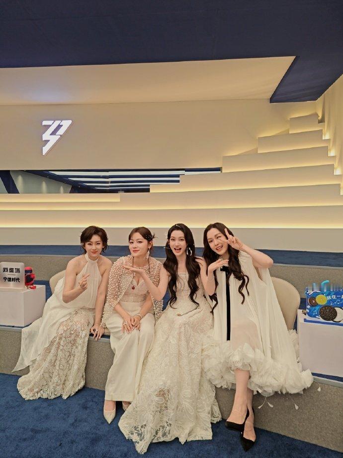 叶一茜叶一茜说好听全靠默契叶一茜说城北的花难度不大歌声藏着温柔与实力，叶一茜轻松