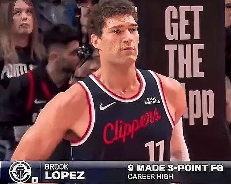 大洛这状态，简直炸裂！三节13投9中，狂轰31分，直接帮快船反超开拓者6分！卢指