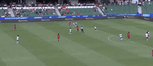 女足亚洲杯，鏖战至加时赛终于取得进球！王霜助攻，中国女足1-0领先！
这场对阵中