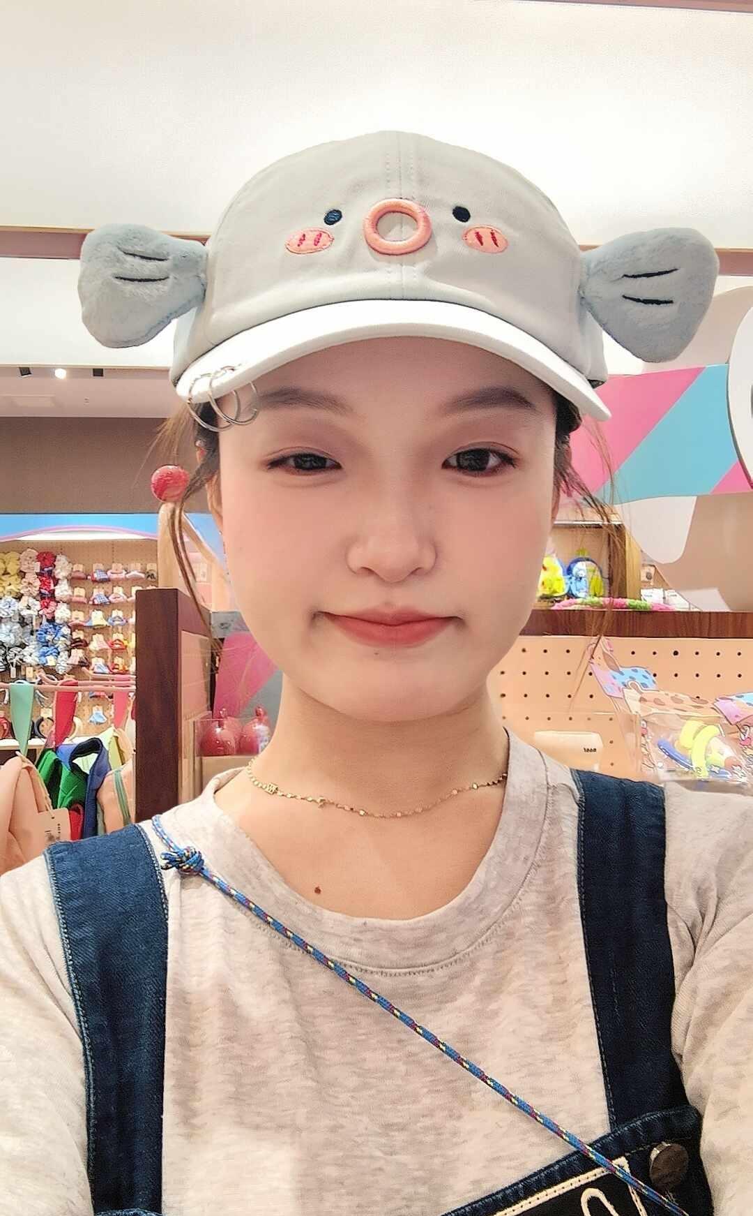 今天的自拍🤳
今天长这样明天我再想办法