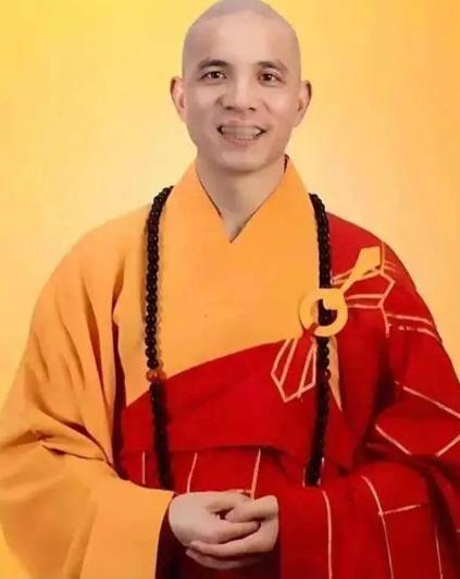 释印乐是实在人！！！


白马寺不让烧高香，
理由很简单
文物要紧。
那些几米长