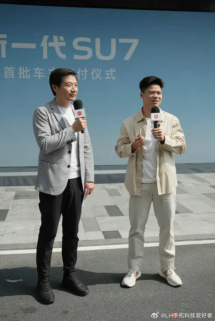 新一代SU7锁单超3万辆雷军确认了，新款小米SU7累计锁单已经超过3万辆，这个成