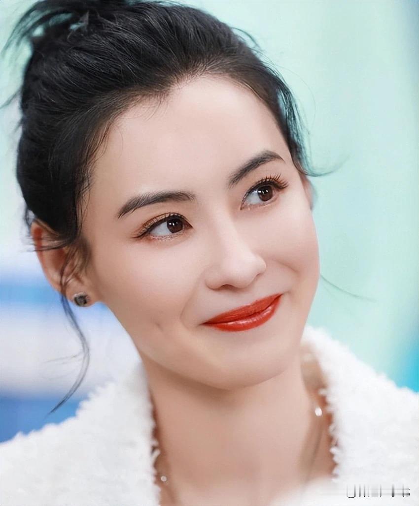 你认为最有气质的美女是谁一个是带有仙气的，另一个是带有故事感的，如果你要选老婆，