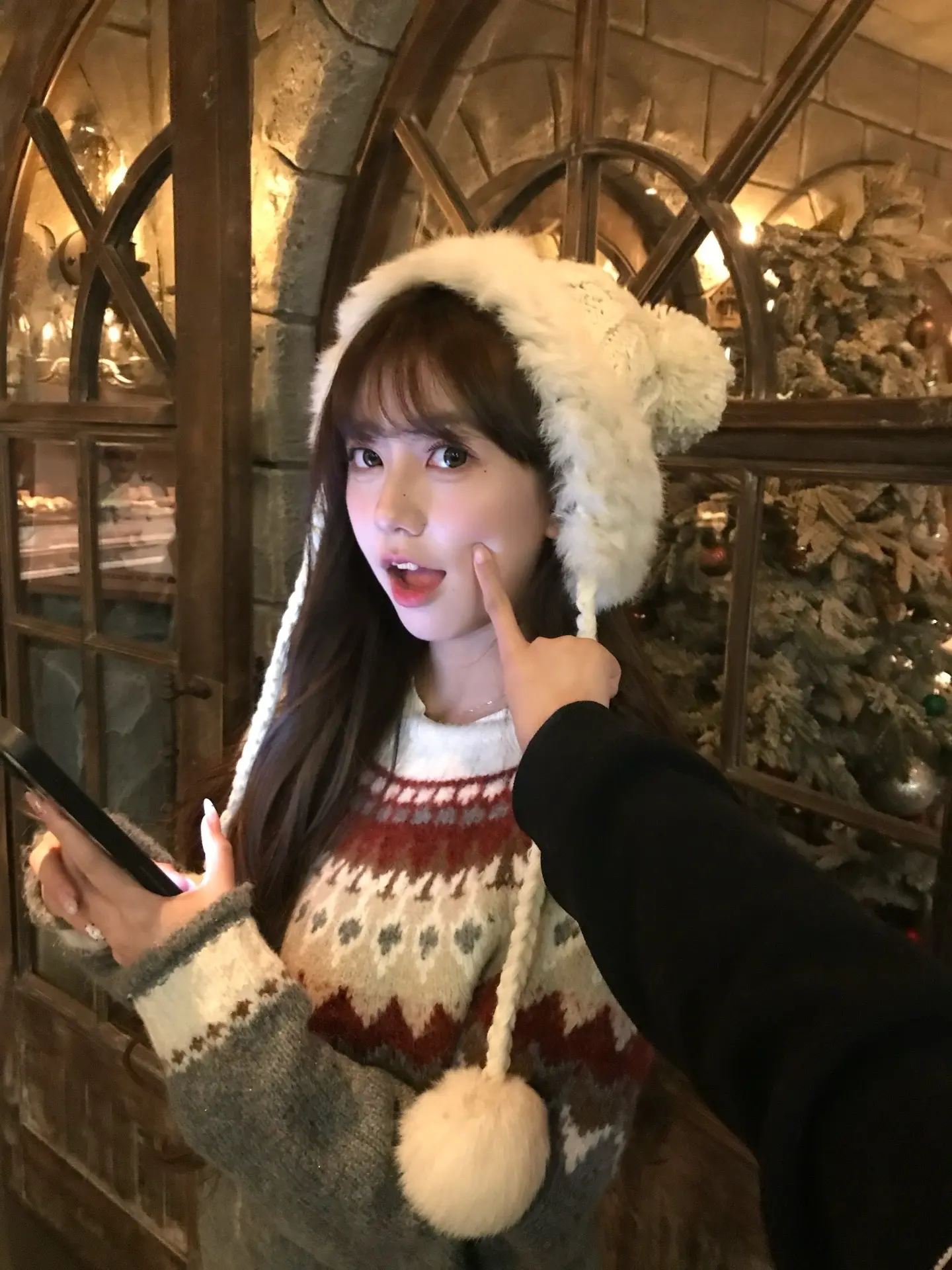 戳戳小脸