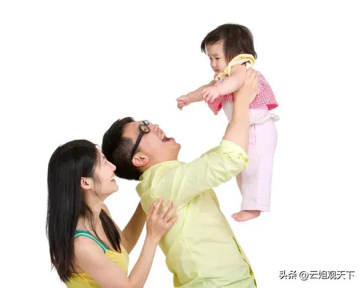 养儿有十忌，父母早知道，孩子少走弯路：
 
1. 别在儿子面前一味强势，你越强势