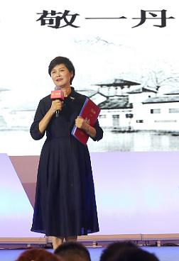 敬一丹的离世是否让你感到意外确实是这样，因为她只有71岁，敬一丹是著名的主持人，
