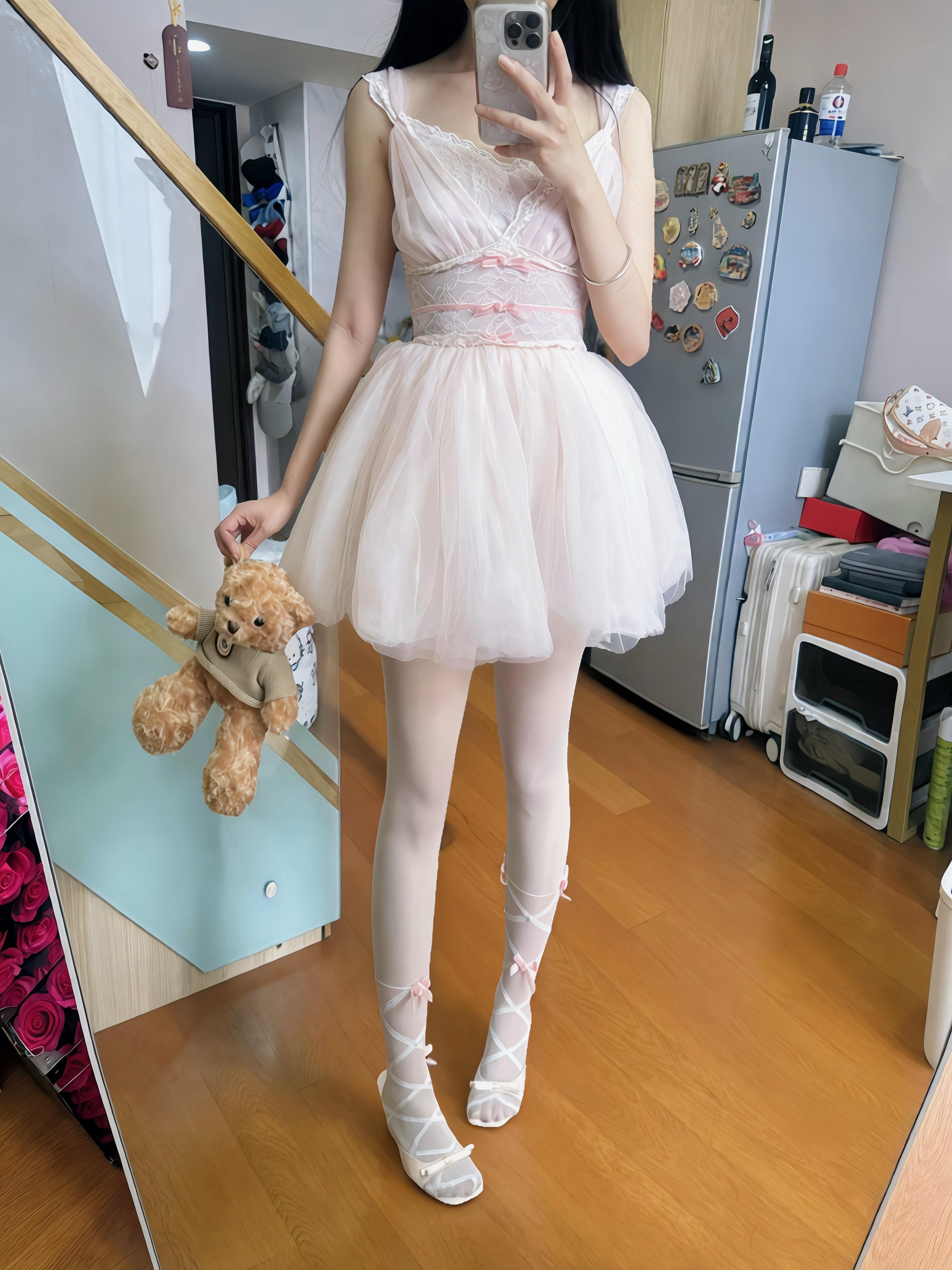 艾特列表第一位约会穿给你看