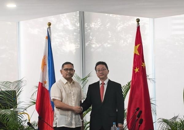风向彻底变了！菲律宾主动低头改口，中菲马尼拉会谈释放重磅信号

中菲关系迎来明显