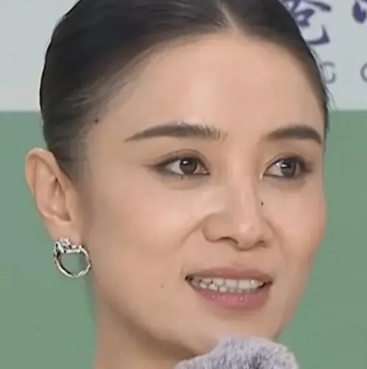 白玉兰颁奖典礼。白玉兰生图恭喜宋佳 靳东 蒋欣 蒋奇明 闫妮 关晓彤 ...