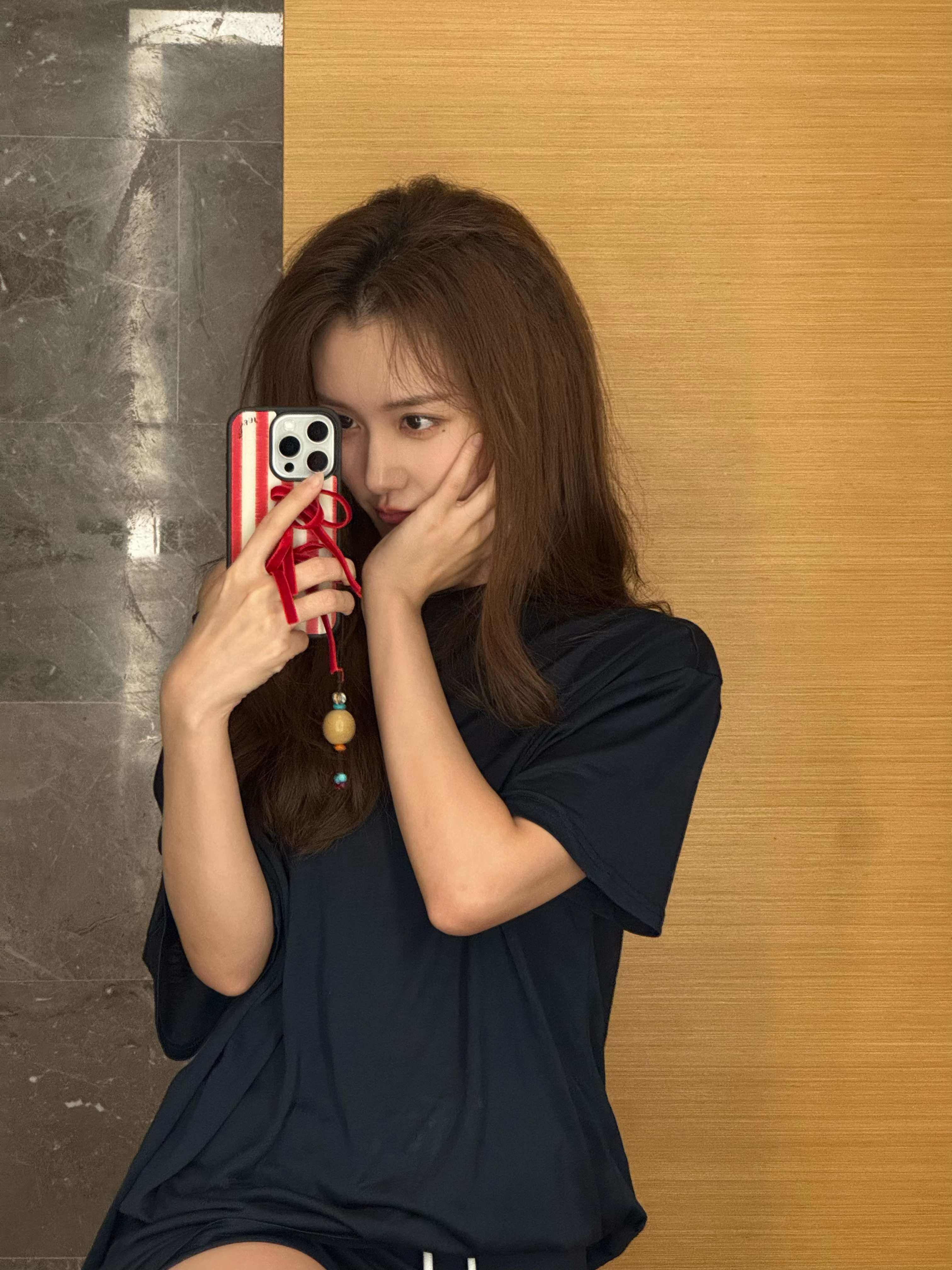 依些杂记 镜子说它被拍烦了。🪞🤳🏻 ​​​