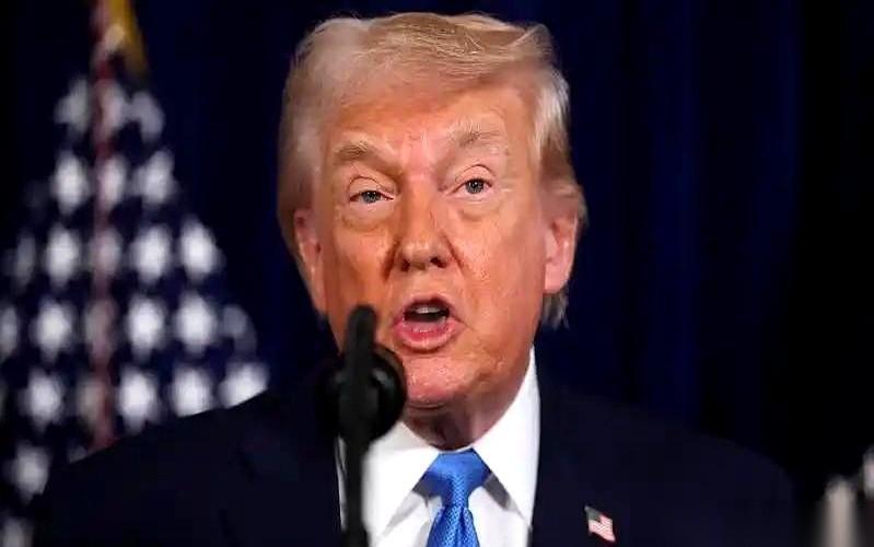 特朗普团队签下禁令，打算彻底切断我们从委内瑞拉进口的重油。他们办公室里的人，估计