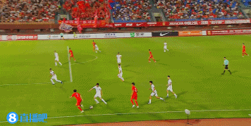 梦幻开局！邝兆镭门前抢点！1：0！开场两分钟，U16国足领先乌兹别克！[鼓掌][