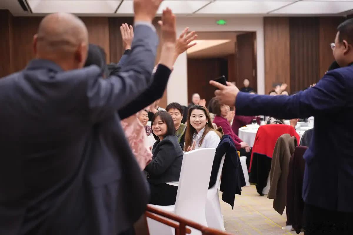 俄媒放出了一句狠话：如果中国被逼到和日本爆发战争，很有可能会有别的国家趁虚而入，