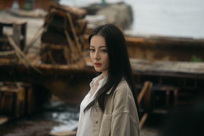 迪丽热巴开播排面，代言、粉丝、好朋友们的云包场，谁懂排面拉满，期待住迪丽热巴聂九