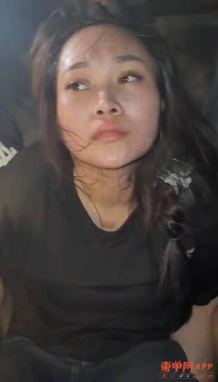 一个杀人越货的贼婆，被吹成“东南亚第一深情”。

觉得她有情有义，心疼她的人，那