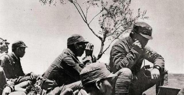 塔山阻击战，塔山阻击战几十年之后，美国的几位军事家来到了当年的塔山阵地，最终他们