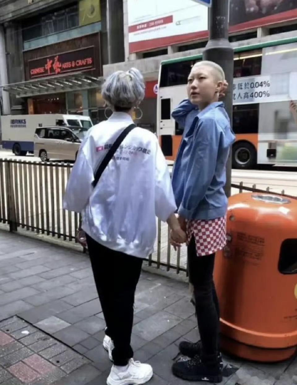 吴绮莉26岁女儿也就是成龙大哥没认的女儿吴卓林近况曝光，在香港开设计工作室，自曝