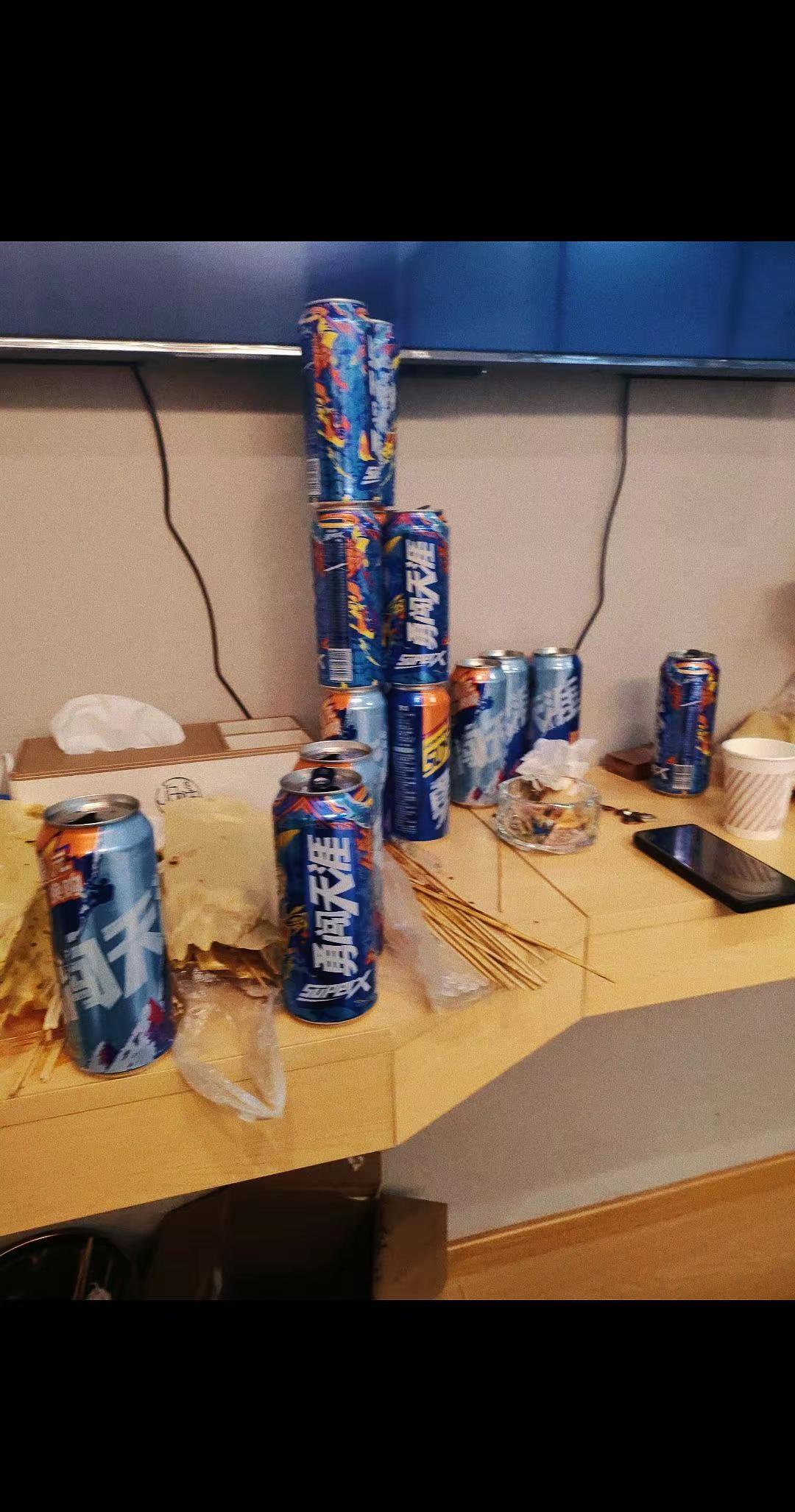 微醺是一种境界，不醉不醒，不悲不喜，享受当下的美好。