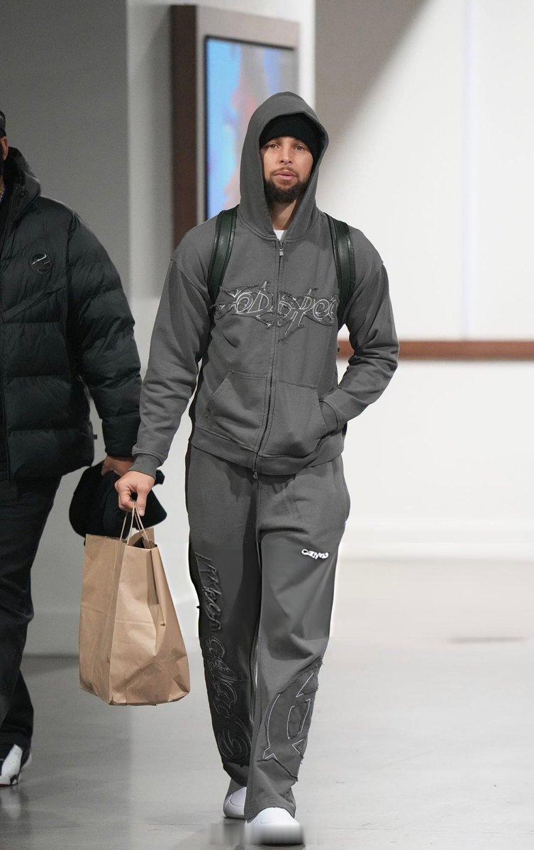 三连拍  cr：于库里 