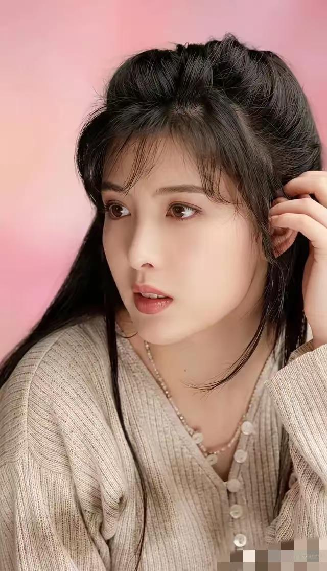 远古吹就远古吹吧，
就这颜值，现在的明星们，应该都比不了吧……