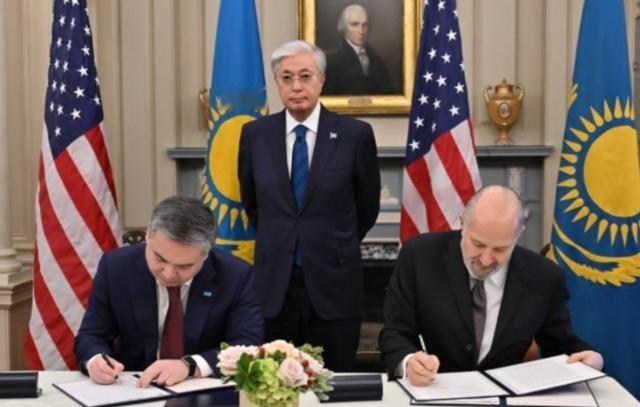 哈萨克斯坦发现了大量的稀土矿，想要供给日美，还没来得及高兴，就被运输问题搞得焦头