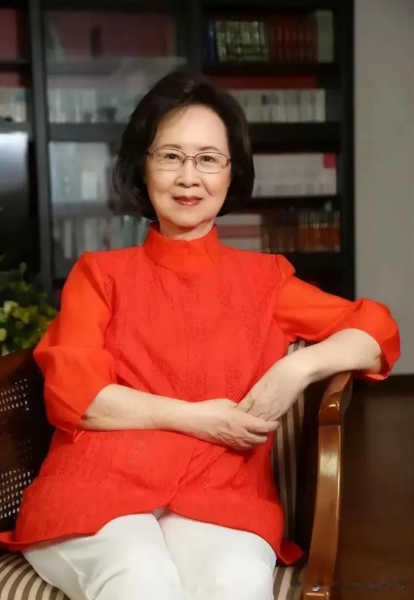 琼瑶，你这叫什么体面地离开？
死了，还要被“体检”，将自己一丝不挂地置于众目睽睽