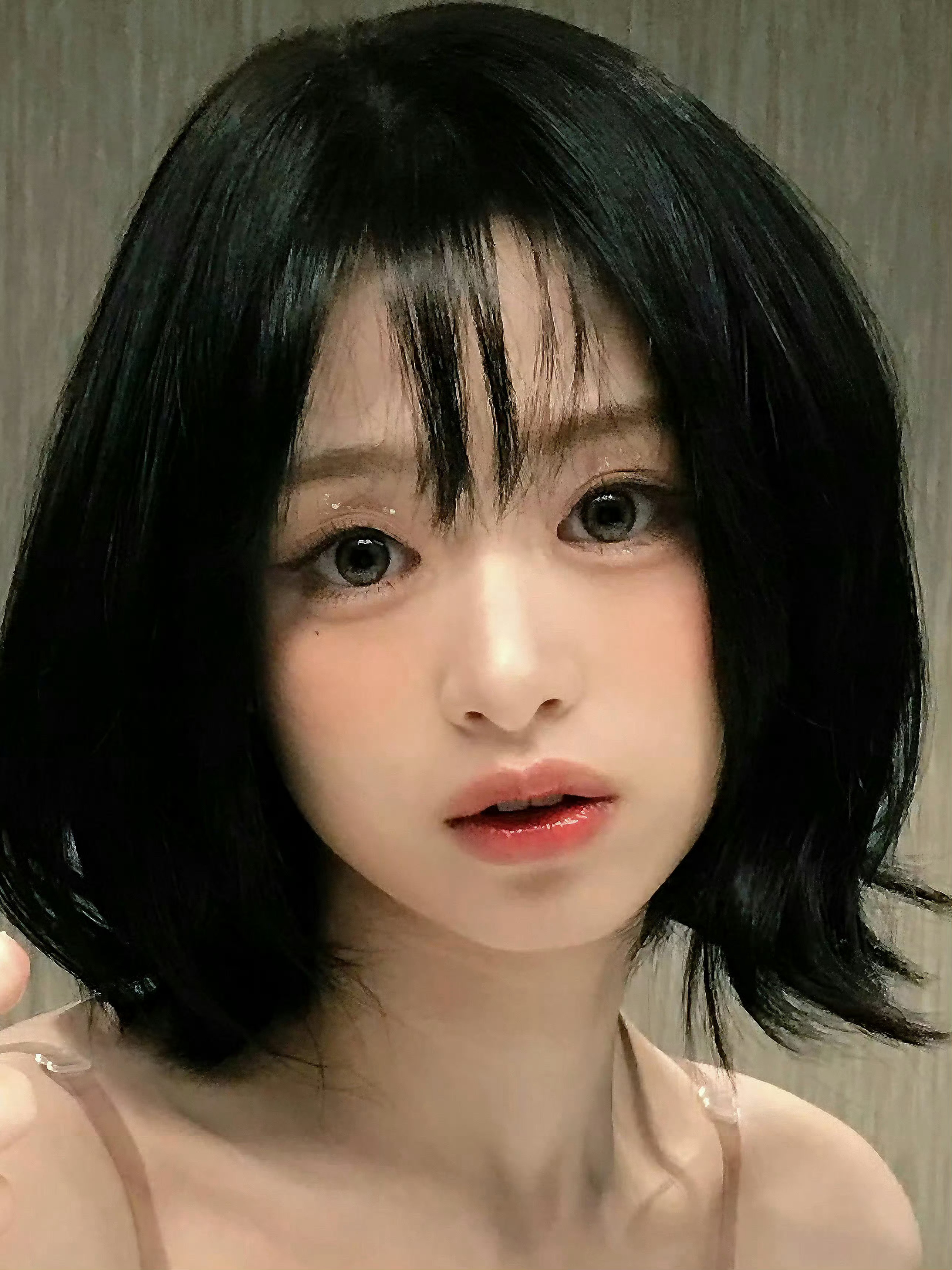 【郑雅贤】网感韩妆和厚重蘑菇头也压不住的浓郁灵气 眼睛漂亮灵魂也漂亮