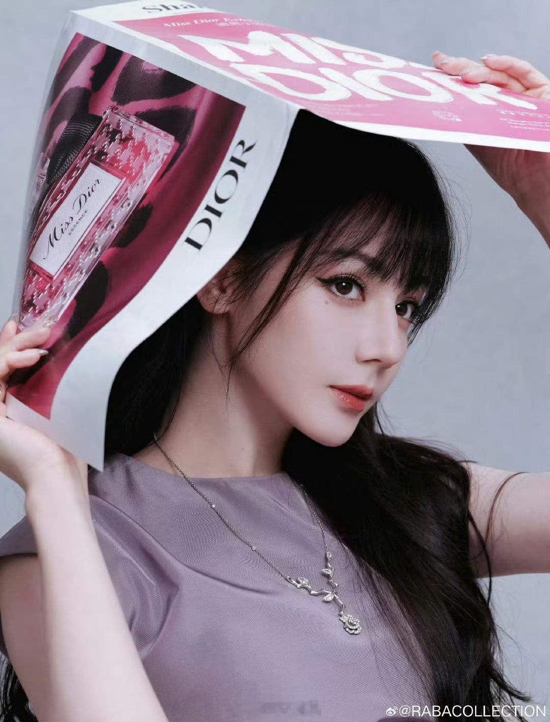 迪丽热巴确认参加三月巴黎时装周，期待美神再次闪耀巴黎 