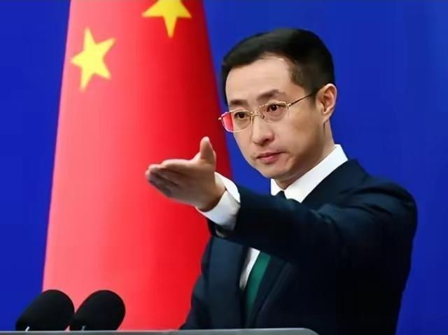 中方再回应特朗普访华！5月7日新消息，有记者就美国总统特朗普将访华一事提问。回应