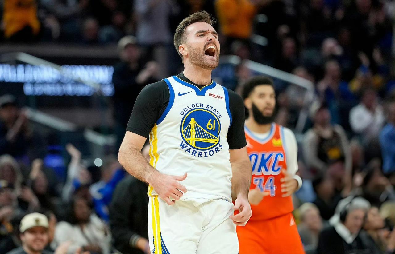 勇士98-99惜败76人，一战打出了2个不可思议：
 
第一，什么是残阵极限反超