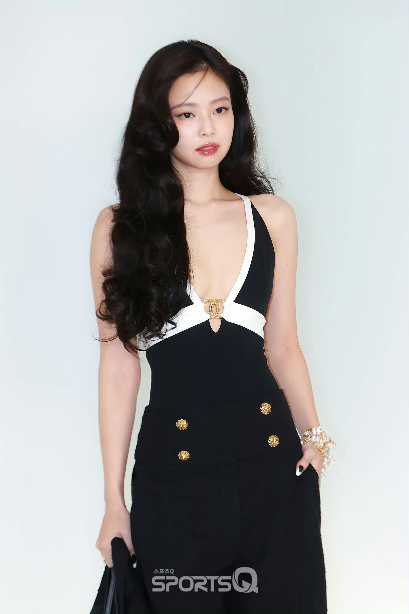 Jennie  x  CHANEL Métiers d’Art 2026 Sho