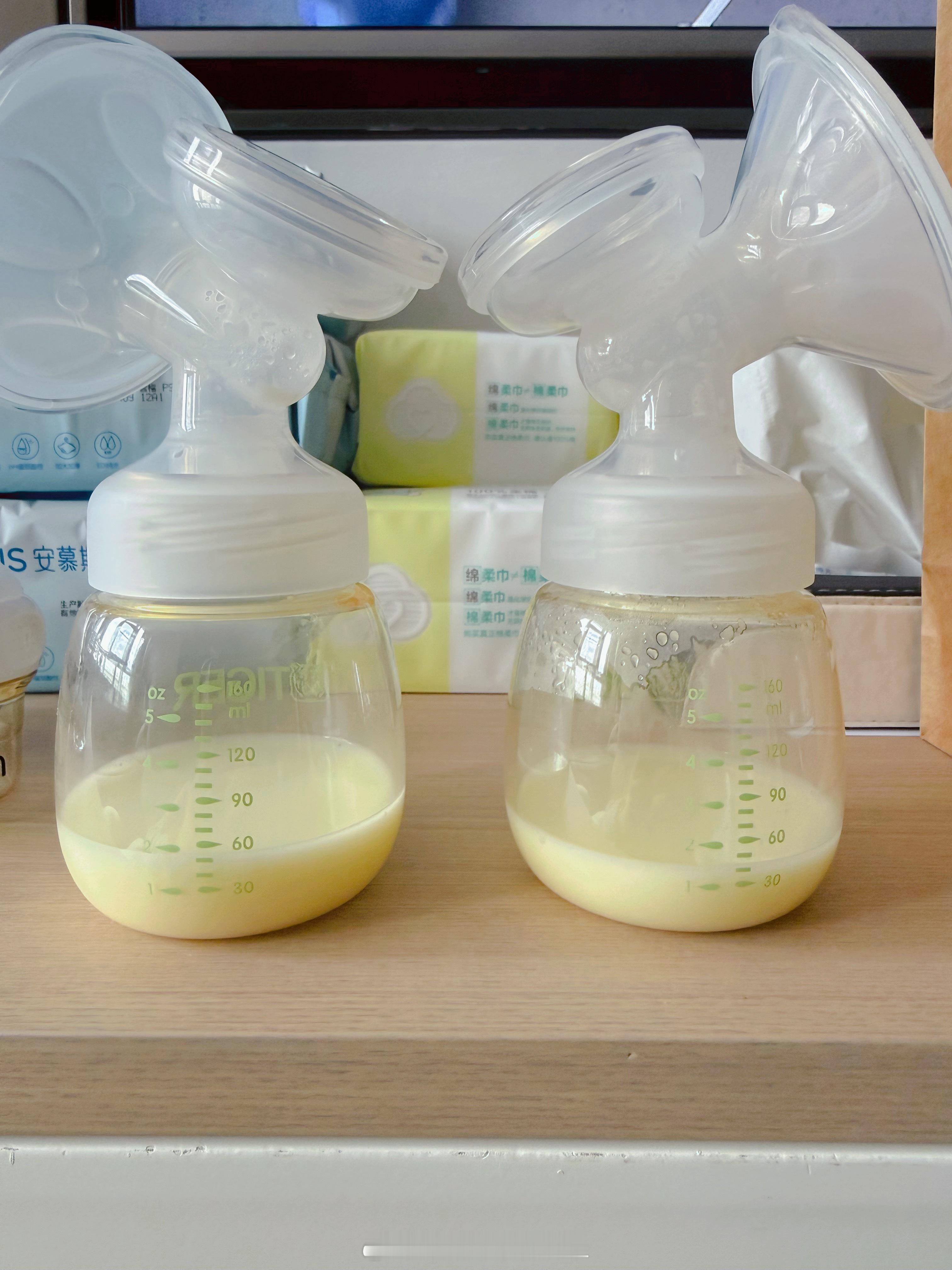 间隔三小时双边都吸不出来100ml，将将好够弟弟吃，供需平衡了。[允悲] ​​​