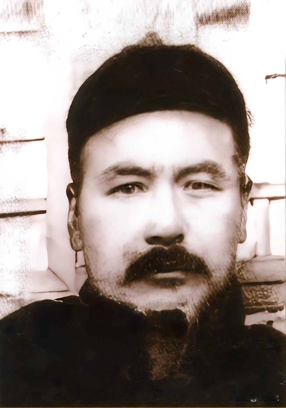 1958年，马家军旅长马廷贤获释后非但不悔改，反而逢人便吹：“我当年可是陇南的司
