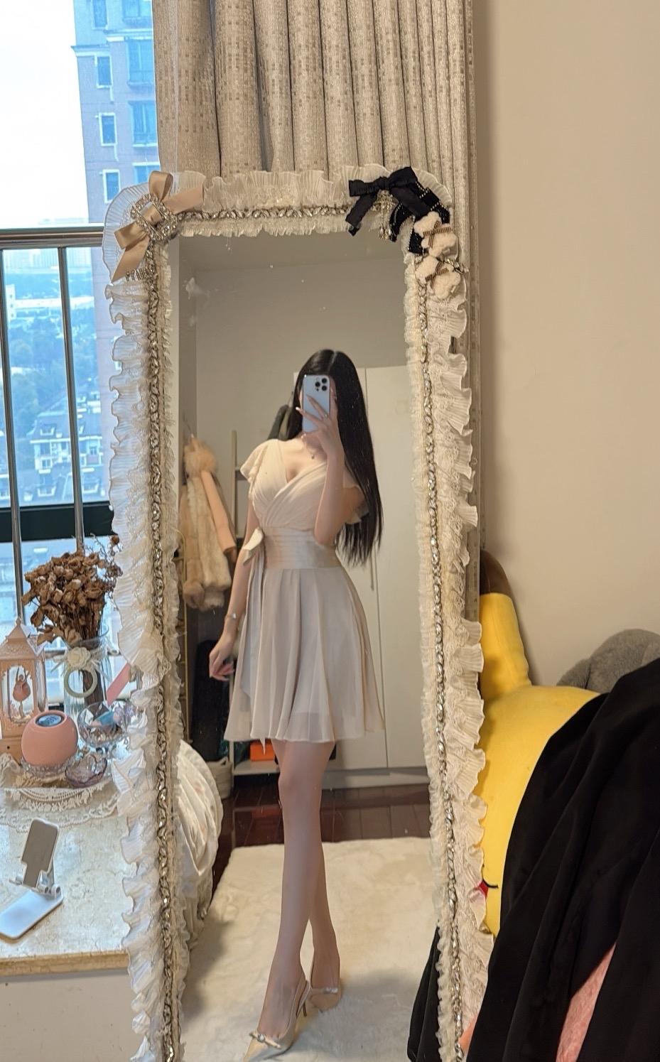 一个重视你的人，永远不会让自己处于可能会失去你的境地，第一次是无心，第二次是选择