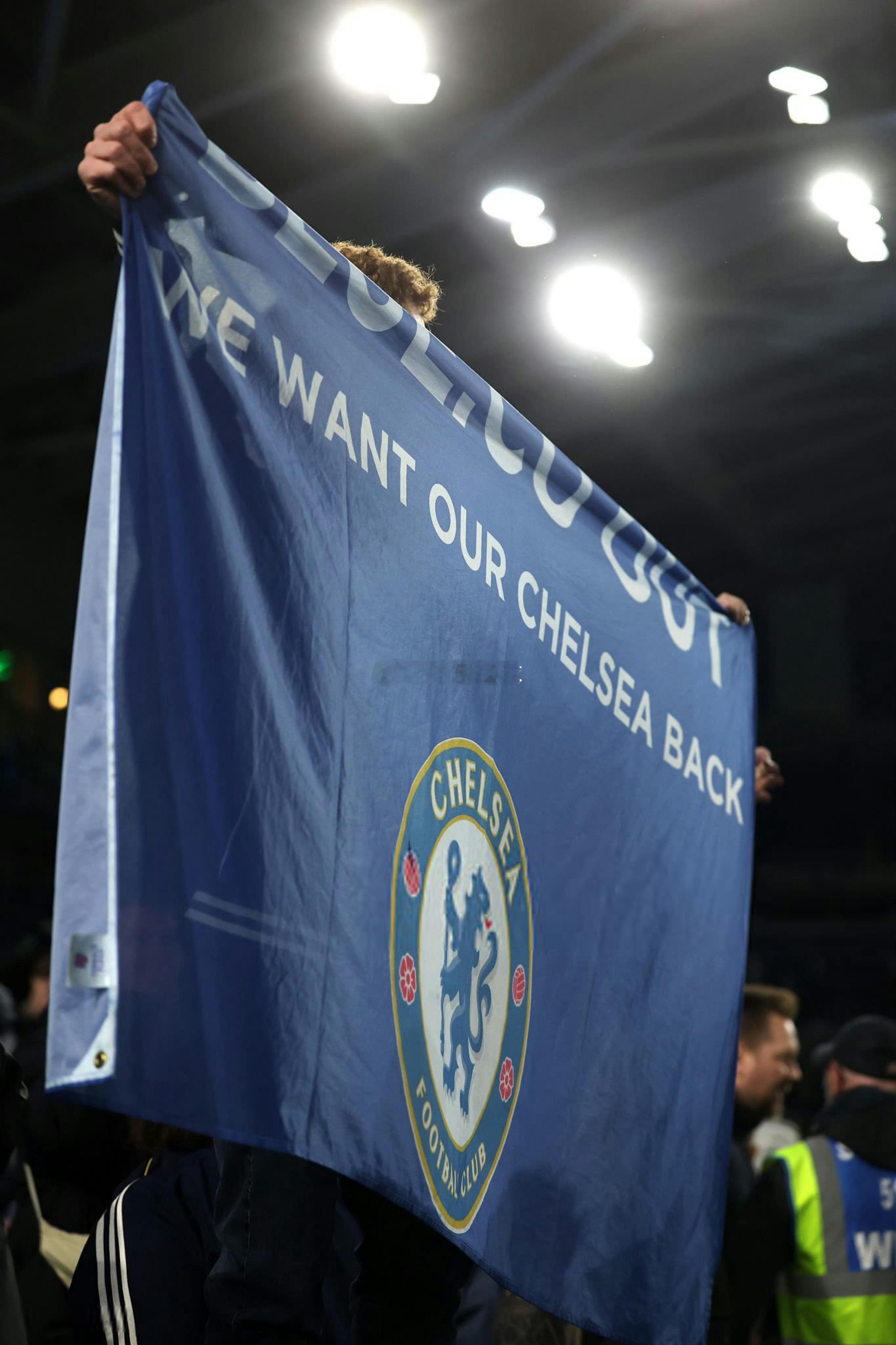 布莱顿3比0切尔西布莱顿3-0横扫切尔西，本赛季以世俱杯冠军出征英超的切尔西，2