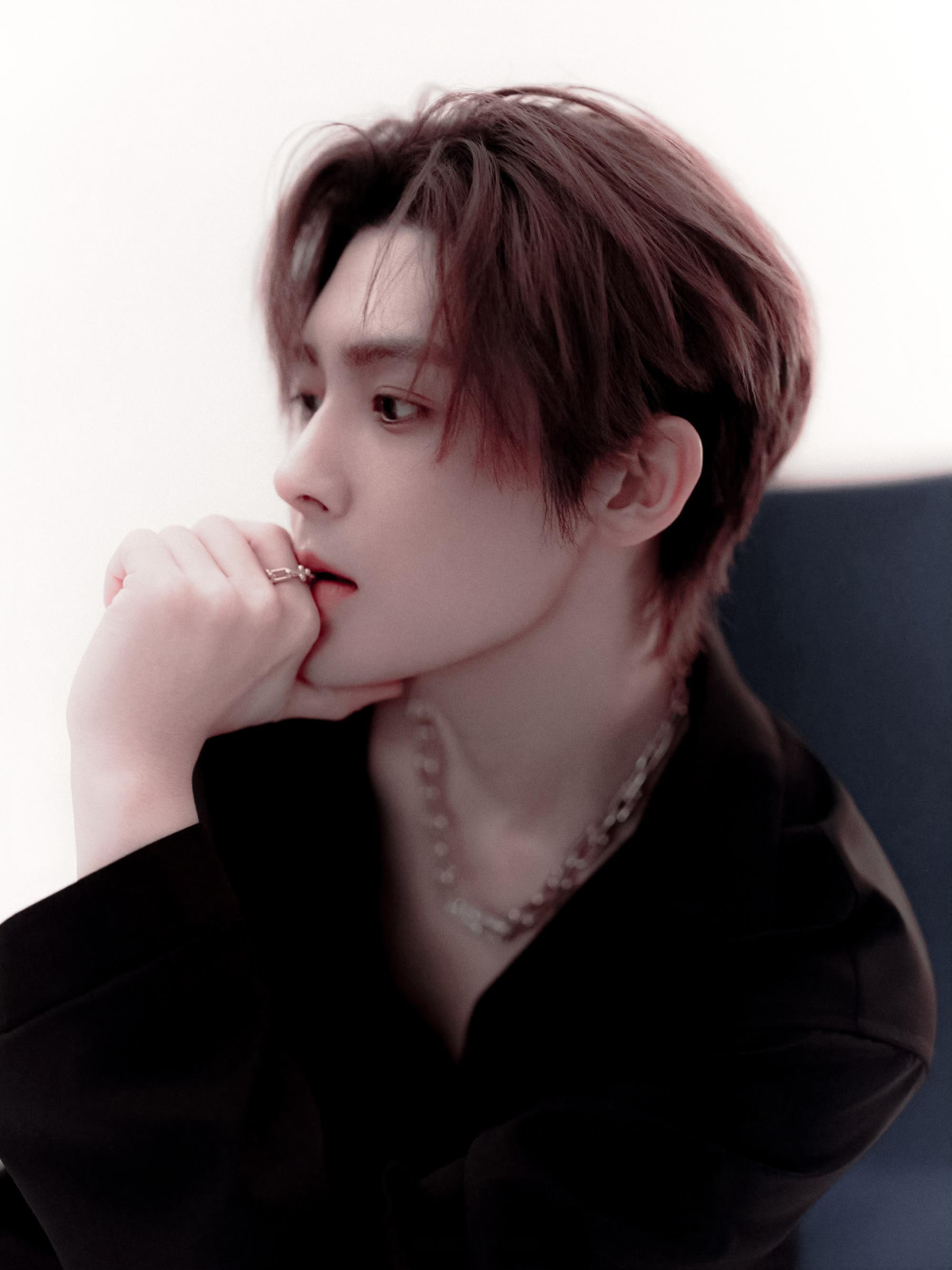 𝐠𝐞𝐧𝐭𝐥𝐞侯明昊