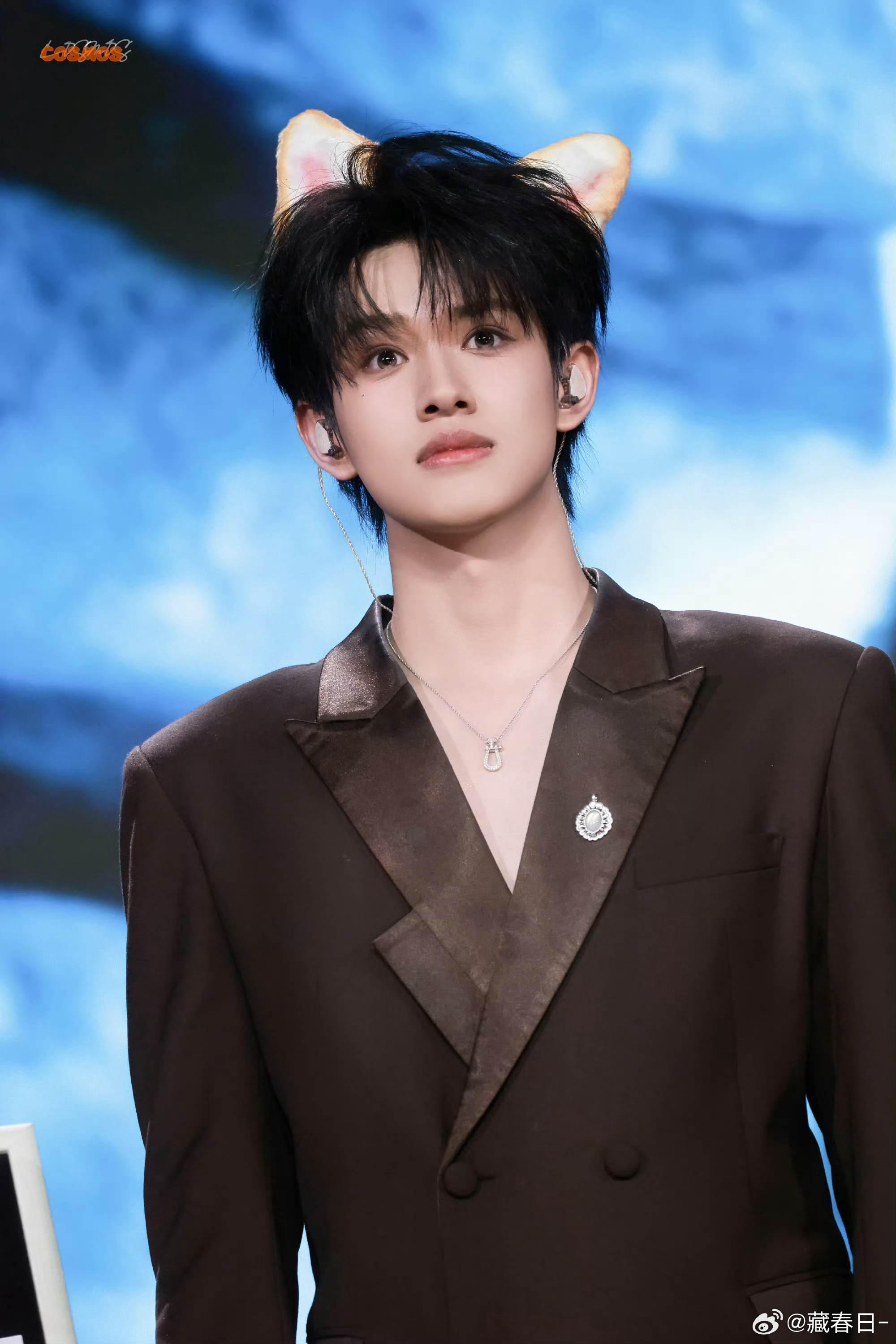 张极说希望大家能一直喜欢我“到时说爱我吧”——张极给14岁的写真取了这样一个名字