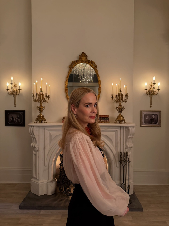 美国恐怖故事第13季全新片场照 香蕉姐Sarah Paulson回归扮演超级女巫
