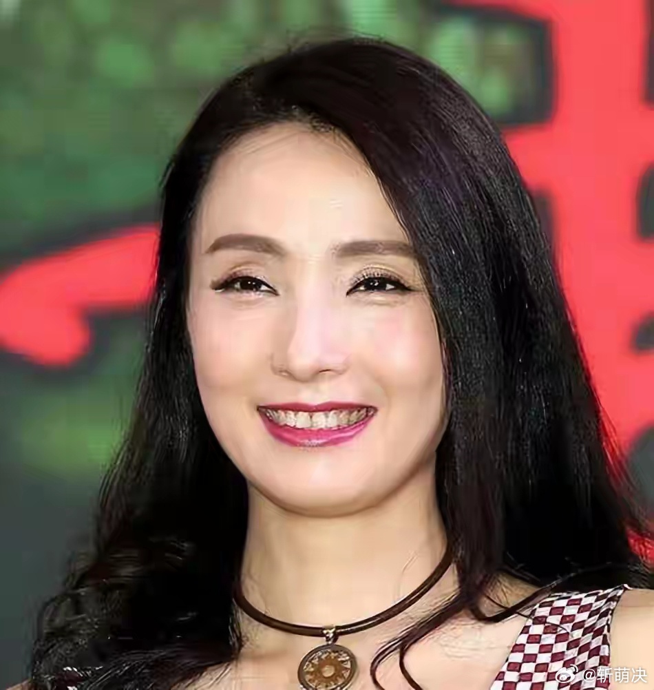父母去世，高龄产子，丈夫凉透，难怪54岁的陶虹，会老到认不出 ​​​