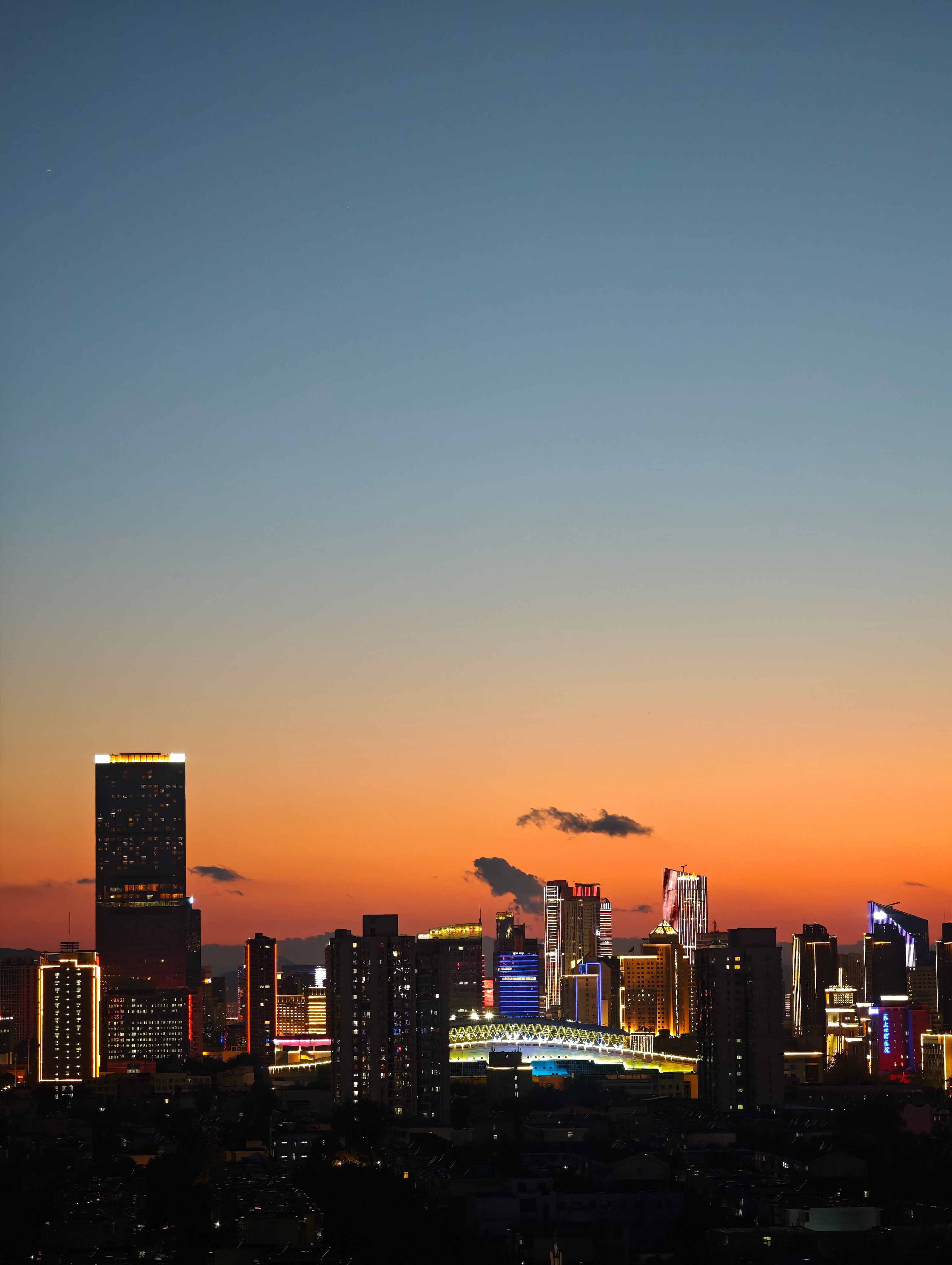 石家庄的晚霞送给大家！今天对比度真地道