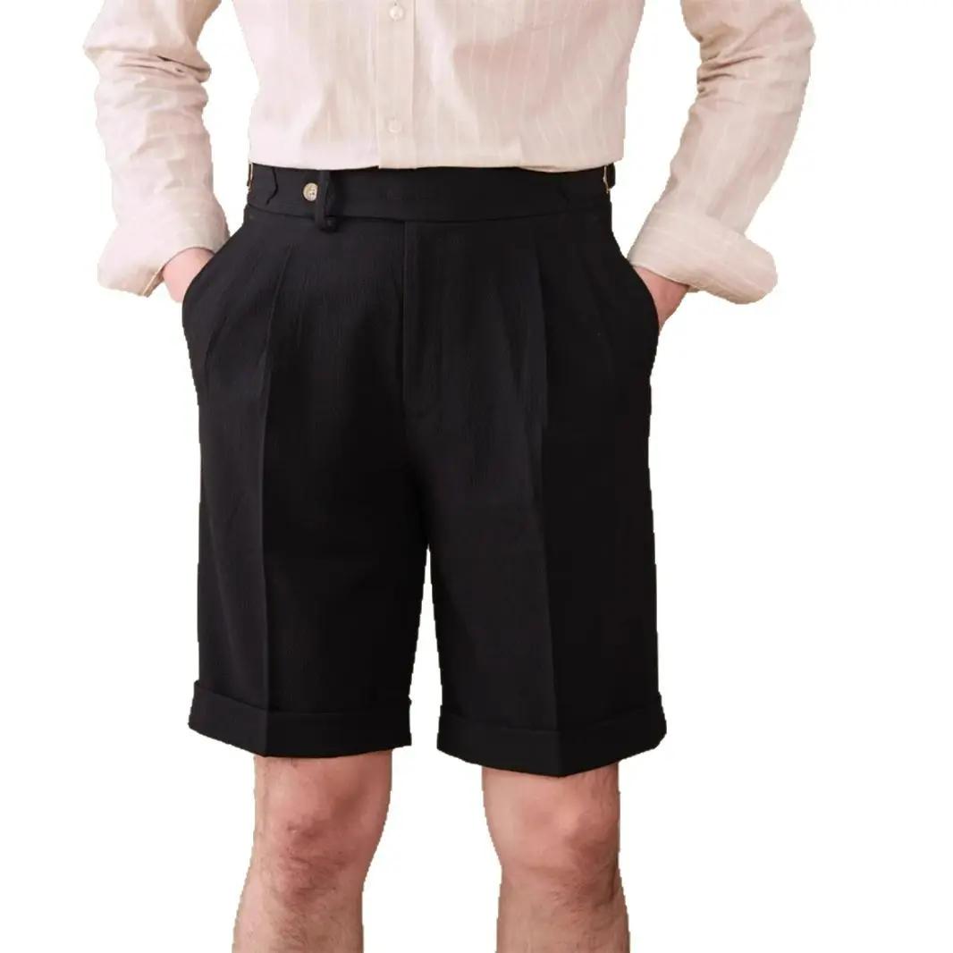 男士夏季短裤怎么选？这些要点要知道 这款望由男士夏季修身短裤，适合休闲场景。面料